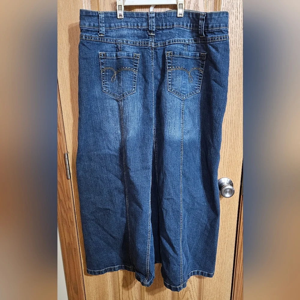 Maxi Denim Skirt - Picture 3 of 5